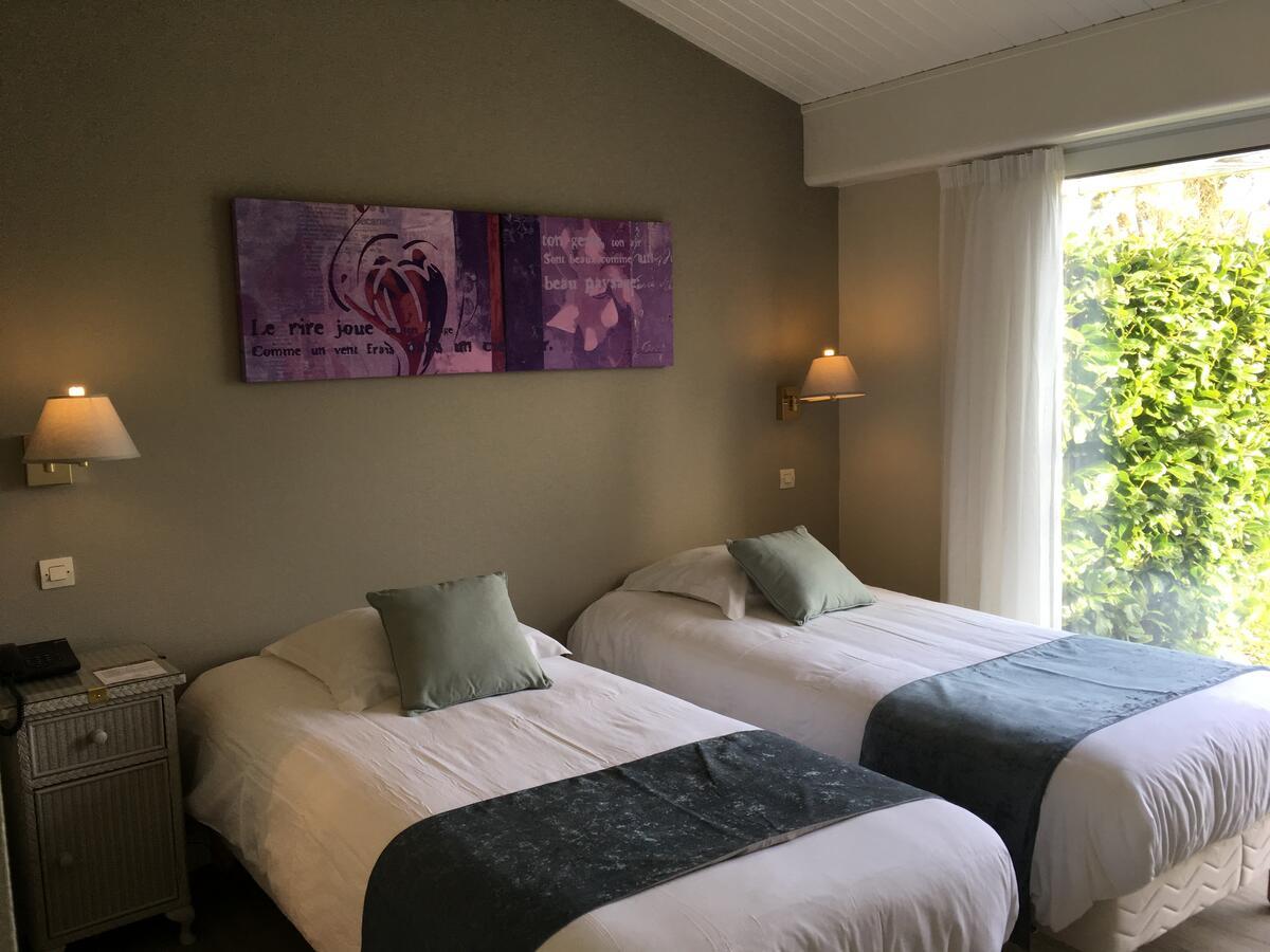 Logis Hotel Val De Vienne Le Vigeant Kültér fotó