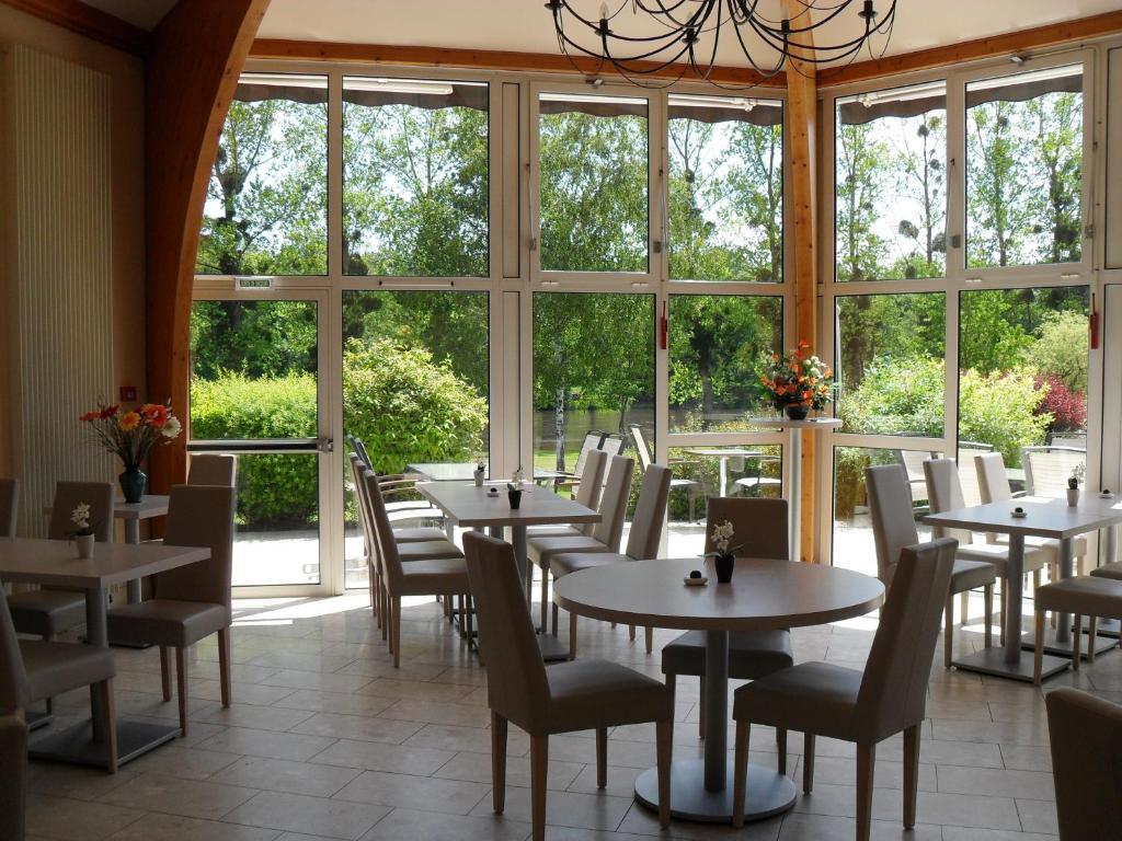 Logis Hotel Val De Vienne Le Vigeant Kültér fotó