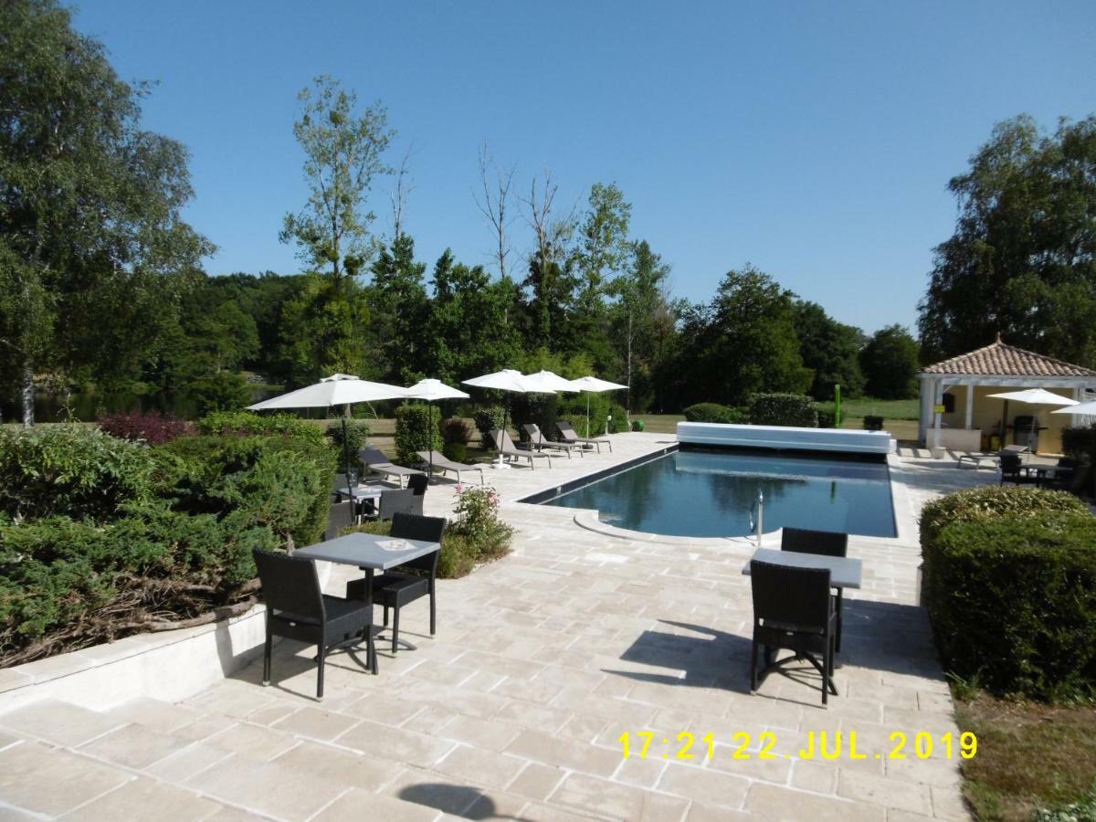 Logis Hotel Val De Vienne Le Vigeant Kültér fotó