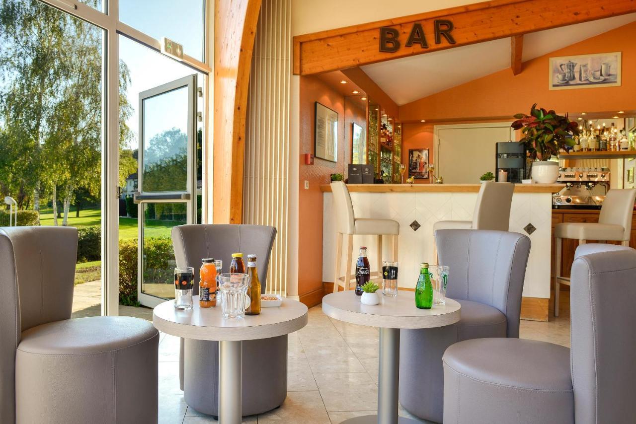 Logis Hotel Val De Vienne Le Vigeant Kültér fotó
