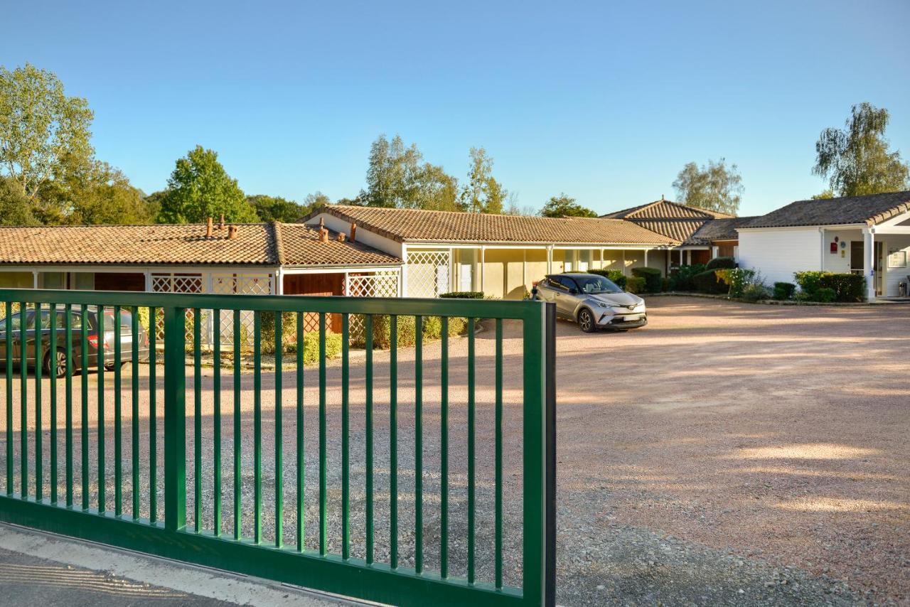 Logis Hotel Val De Vienne Le Vigeant Kültér fotó
